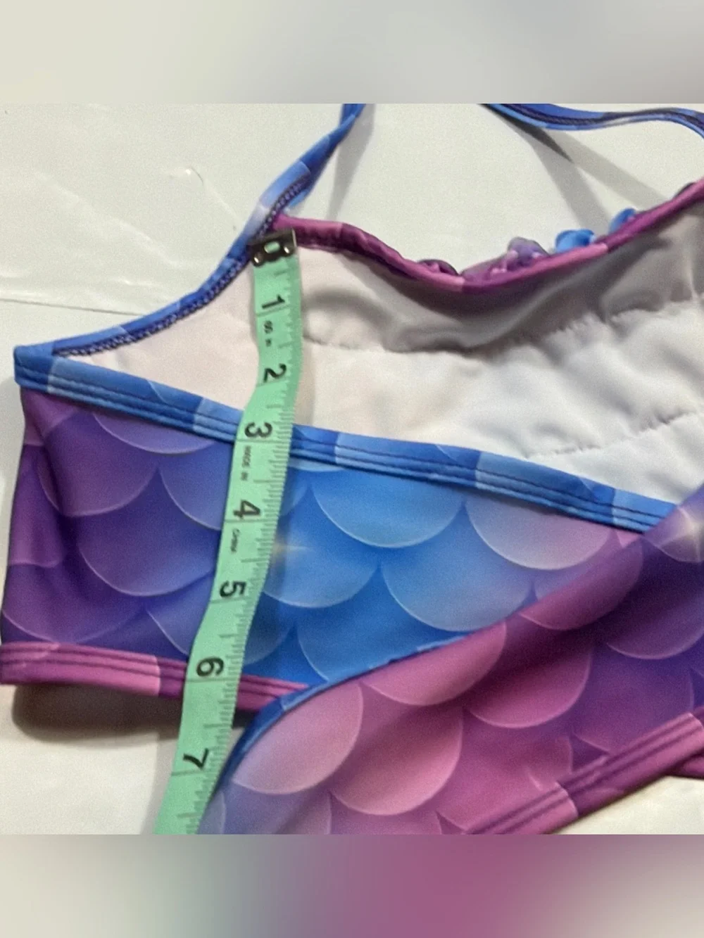 Shepretty mermaid swim